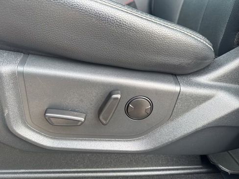 Used 2022 Ford F250 Lariat w/ Tremor Off-Road Package image 11