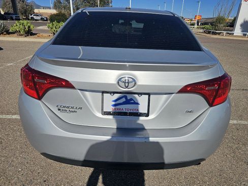Used 2017 Toyota Corolla SE w/ SE Premium Package FWD image 4