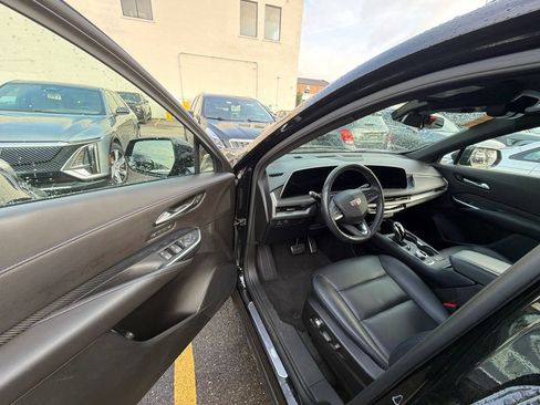 Used 2024 Cadillac XT4 Sport AWD/4WD image 9