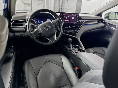 Used 2023 Toyota Camry XSE w/ Cold Weather Package FWD image 19
