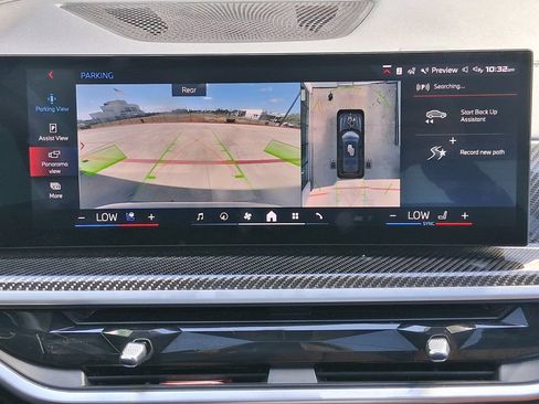 Used 2025 BMW X7 M60i AWD/4WD image 17