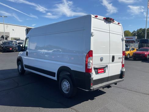 New 2025 RAM ProMaster 2500 w/ Convenience Group image 4