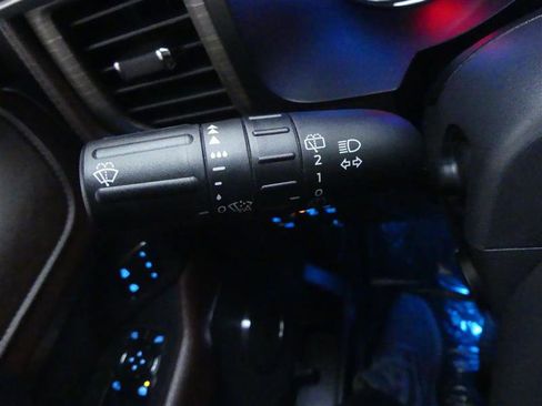 Used 2022 Ford Expedition Max Limited image 18