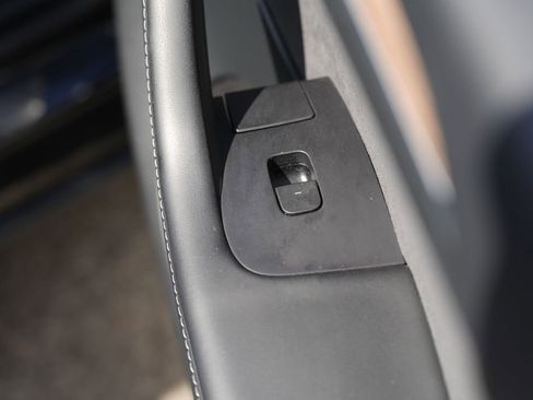 Used 2023 Tesla Model Y Long Range image 34