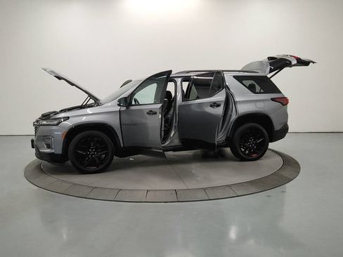 Used 2023 Chevrolet Traverse Premier w/ Redline Edition FWD image 13