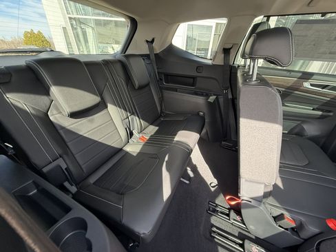 Used 2025 Volkswagen Atlas SEL image 27