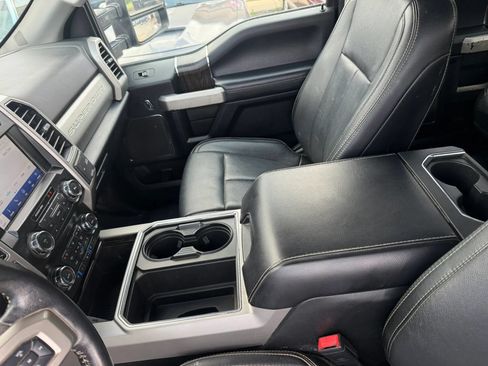 Used 2020 Ford F250 Lariat w/ Lariat Value Package AWD/4WD image 14