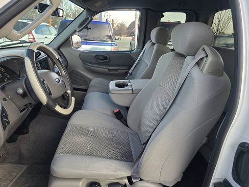 Used 2004 Ford F150 XLT image 10