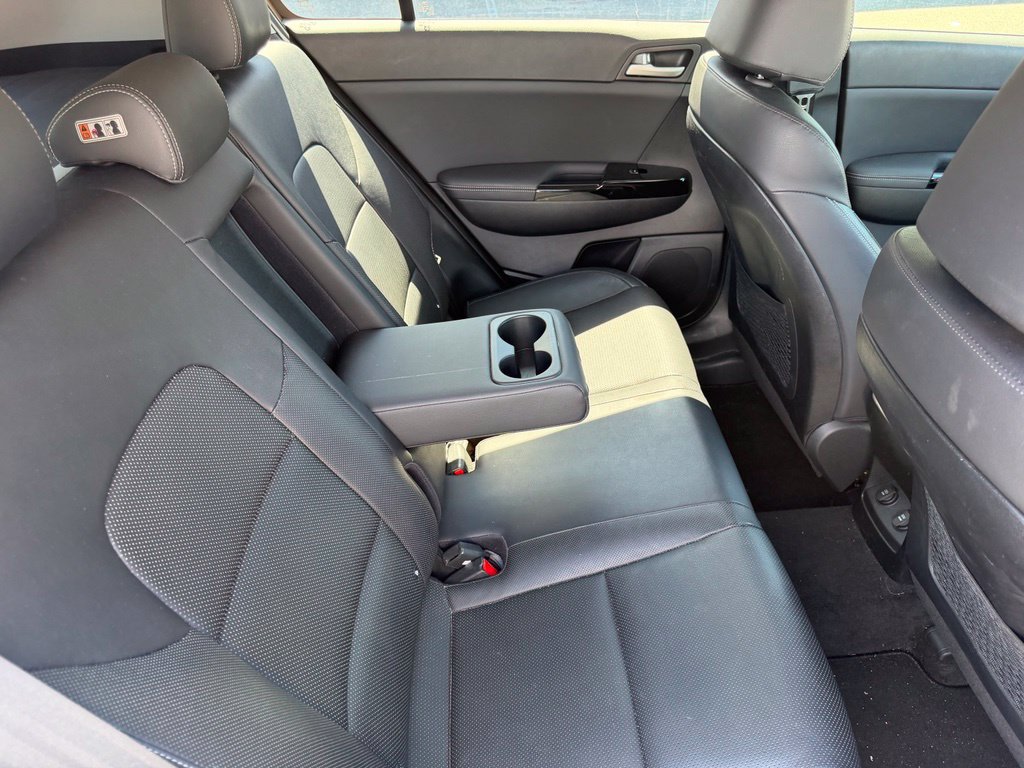Used 2020 Kia Sportage EX w/ Option Group 15 AWD/4WD image 17