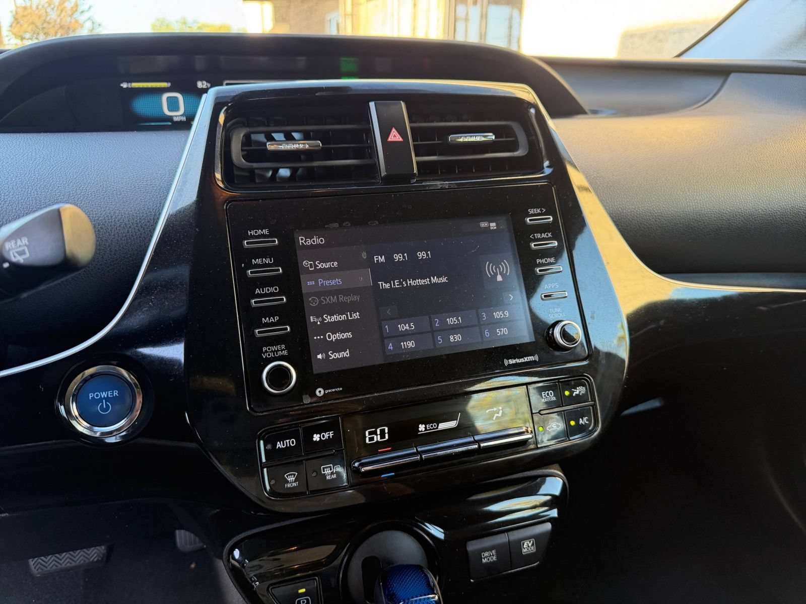 Used 2022 Toyota Prius LE FWD image 19
