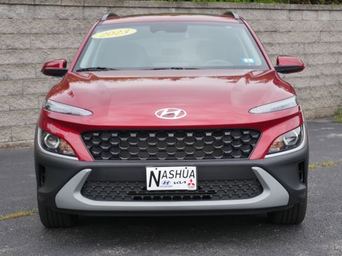 Used 2023 Hyundai Kona SEL w/ Convenience Package FWD image 2