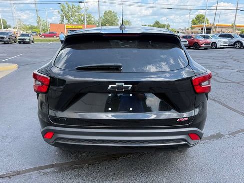 Used 2024 Chevrolet Trax RS FWD image 7