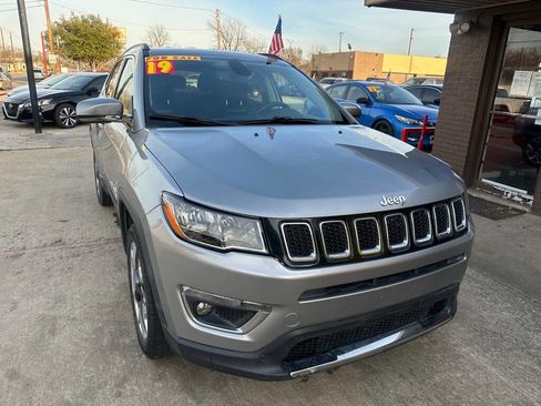 Used 2019 Jeep Compass Limited image 7