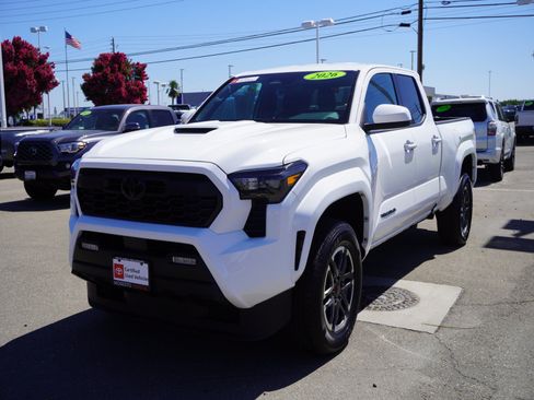 Used 2026 Toyota Tacoma TRD Sport AWD/4WD image 5
