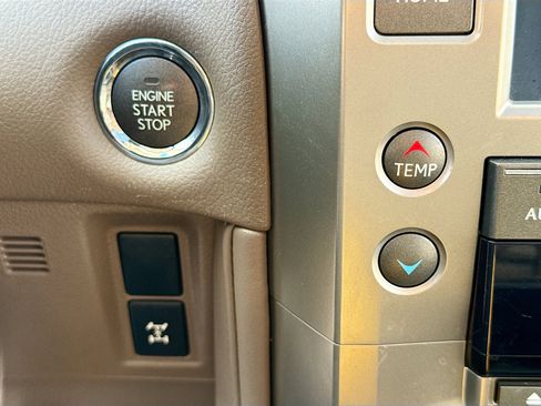 Used 2016 Lexus GX 460 image 9