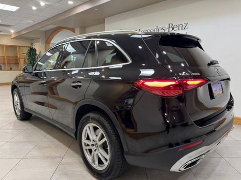 Certified 2025 Mercedes-Benz GLC 300 image 3