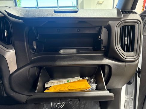 Used 2022 Chevrolet Silverado 2500 Custom w/ Custom Value Package AWD/4WD image 97