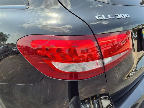 Used 2018 Mercedes-Benz GLC 300 4MATIC image 10