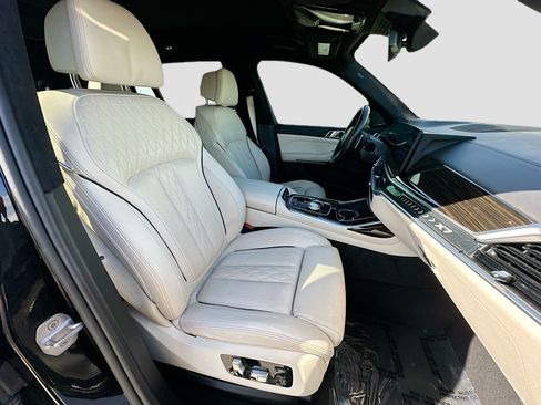 Used 2024 BMW X7 xDrive40i w/ Executive Package AWD/4WD image 29