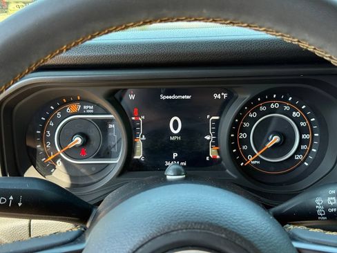 Used 2024 Jeep Wrangler Unlimited Sport AWD/4WD image 17