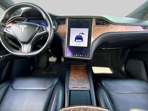Used 2018 Tesla Model X 75D AWD/4WD image 14
