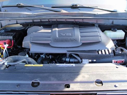 Used 2021 Nissan Titan PRO-4X w/ Pro-4x Convenience Package image 14