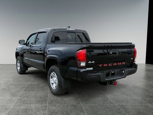 Used 2023 Toyota Tacoma SR image 3