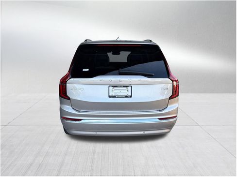 New 2026 Volvo XC90 T8 Plus w/ Protection Package Premier image 6