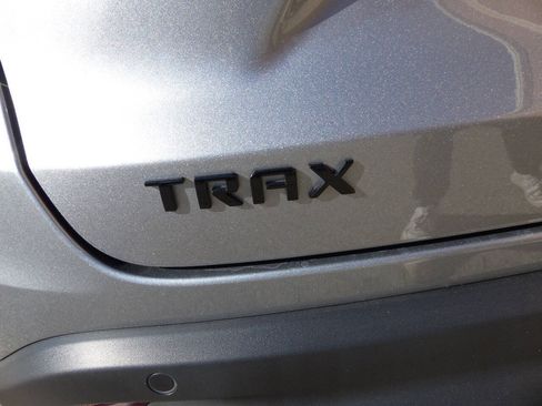 Used 2025 Chevrolet Trax RS w/ Driver Confidence Package FWD image 10