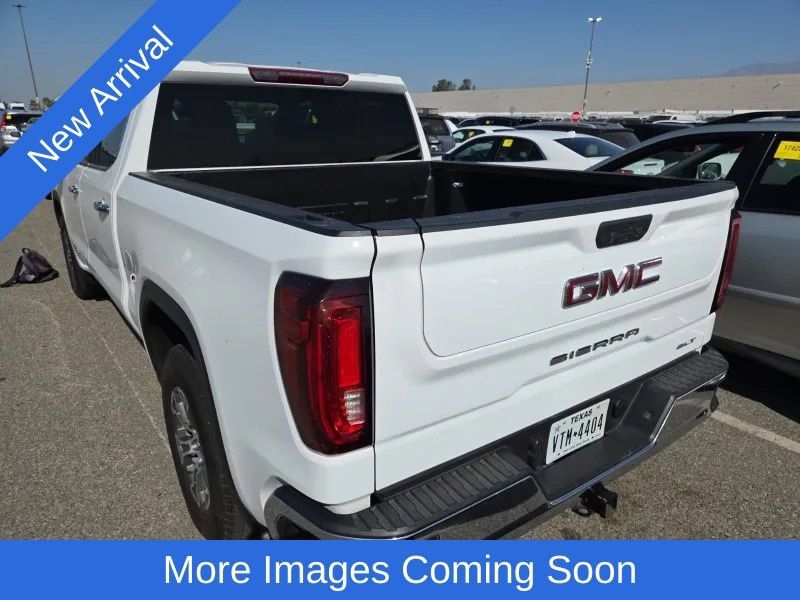 Used 2025 GMC Sierra 1500 SLT RWD image 3