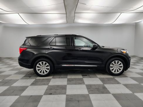 Used 2022 Ford Explorer Limited w/ Limited Technology Package AWD/4WD image 12