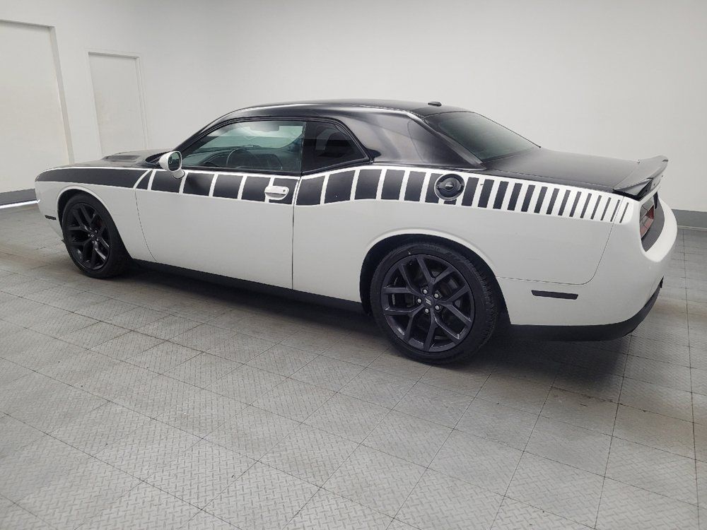 Used 2019 Dodge Challenger SXT w/ Blacktop Package RWD image 3