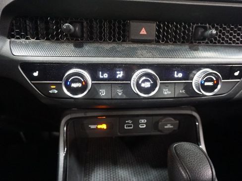 Used 2024 Honda CR-V EX image 11
