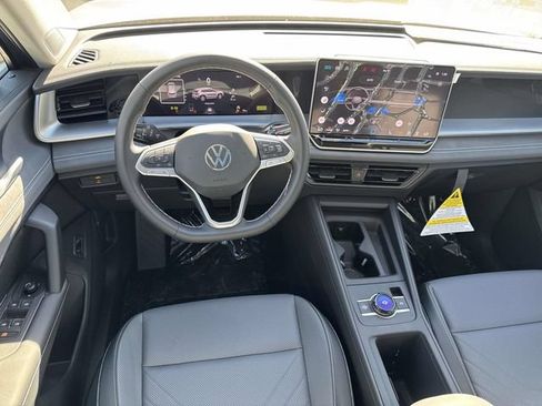 New 2026 Volkswagen Tiguan SE AWD/4WD image 8