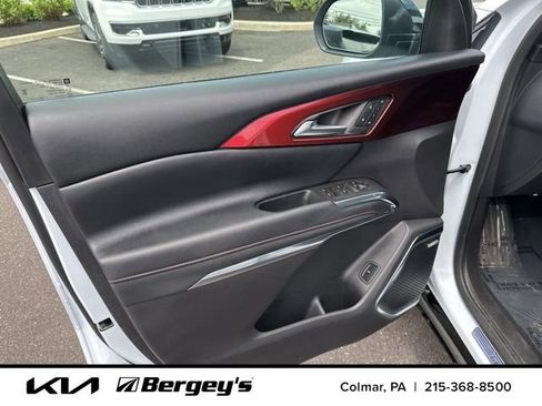 Used 2026 Chevrolet Traverse RS AWD/4WD image 13