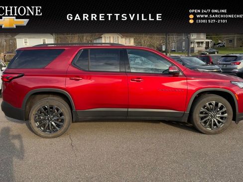 Used 2023 Chevrolet Traverse RS image 1