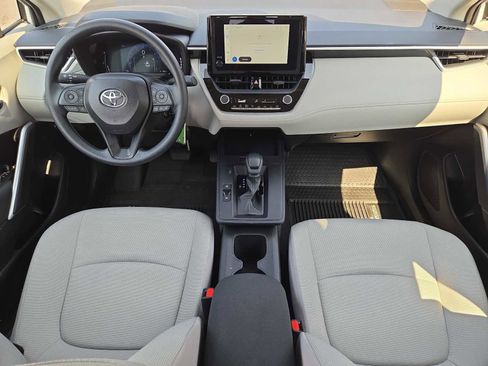 Used 2026 Toyota Corolla Cross L image 15