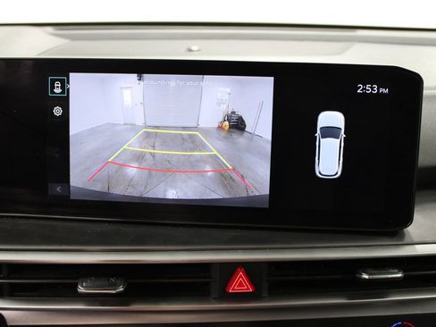 Used 2024 Kia Sorento S image 35