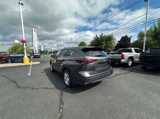 Certified 2024 Toyota Highlander LE video 2