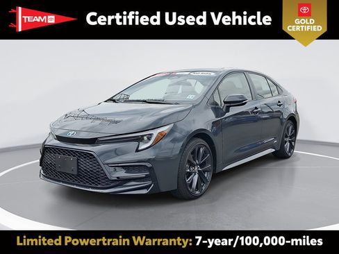Certified 2025 Toyota Corolla SE AWD/4WD image 1