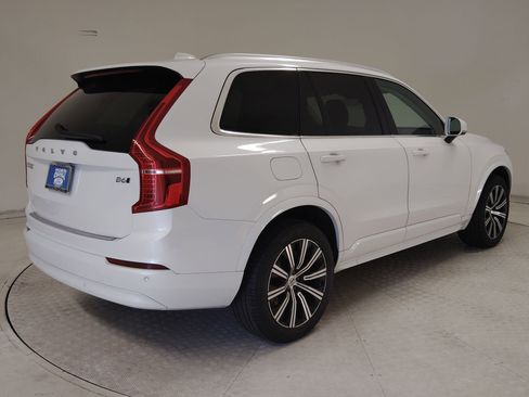 Used 2023 Volvo XC90 B6 Core w/ Protection Package Premier image 8