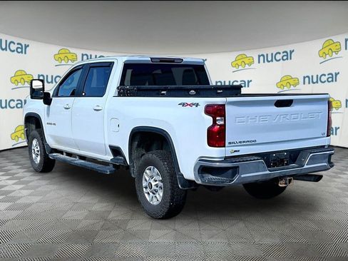 Used 2022 Chevrolet Silverado 2500 LT w/ Convenience Package AWD/4WD image 4
