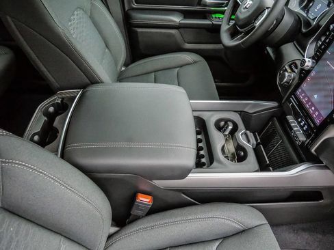 New 2026 RAM 1500 4x4 Crew Cab image 18