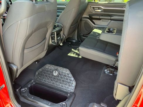 Used 2025 RAM 1500 Big Horn AWD/4WD image 17