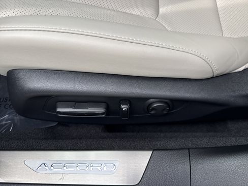 Certified 2025 Honda Accord Touring image 15