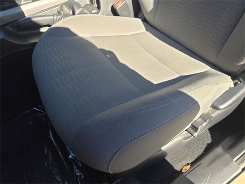 Used 2018 Toyota Tacoma SR5 image 10