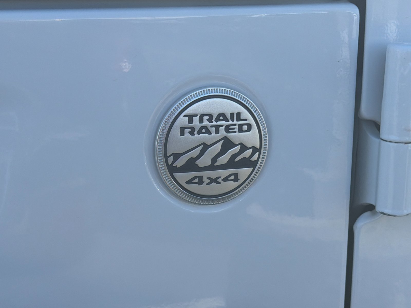 Used 2018 Jeep Wrangler Unlimited Sahara AWD/4WD image 39