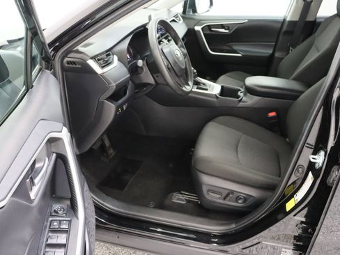 Certified 2025 Toyota RAV4 XLE FWD image 14