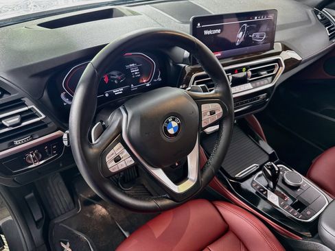 Used 2025 BMW X4 xDrive30i AWD/4WD image 13