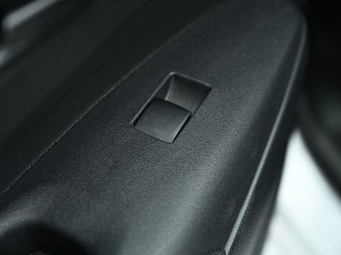 Used 2023 Toyota Corolla LE image 41